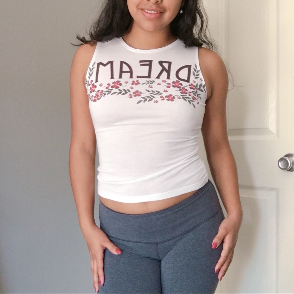 💌3/$15 DREAM sleeveless floral cropped tank top